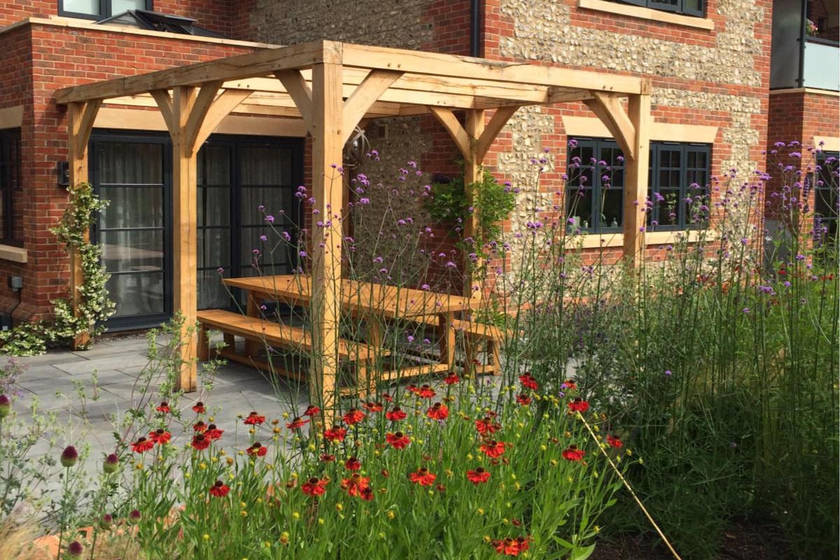 garden design green oak bench